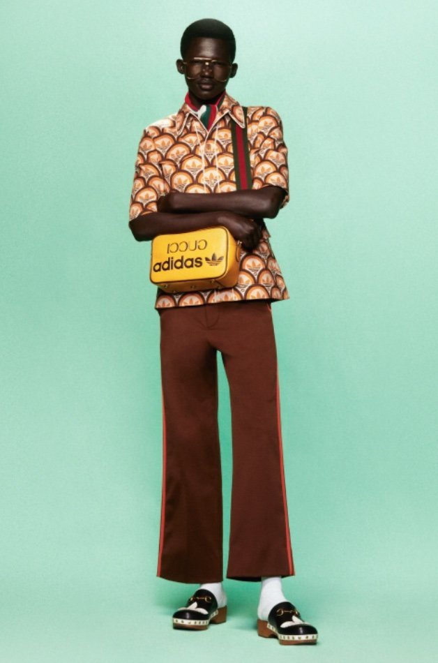 阿迪达斯古驰联名雨伞测试,adidasgucci联名雨伞