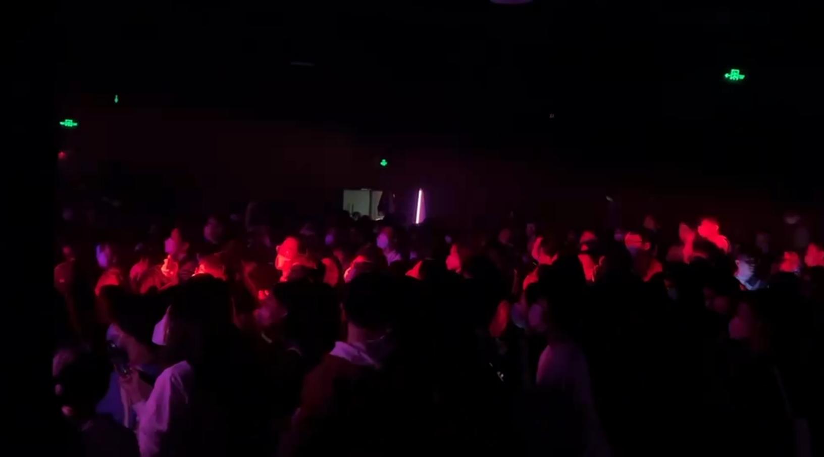 爆出了曾经涉嫌抄袭的黑历史,曾轶可割韭菜后续