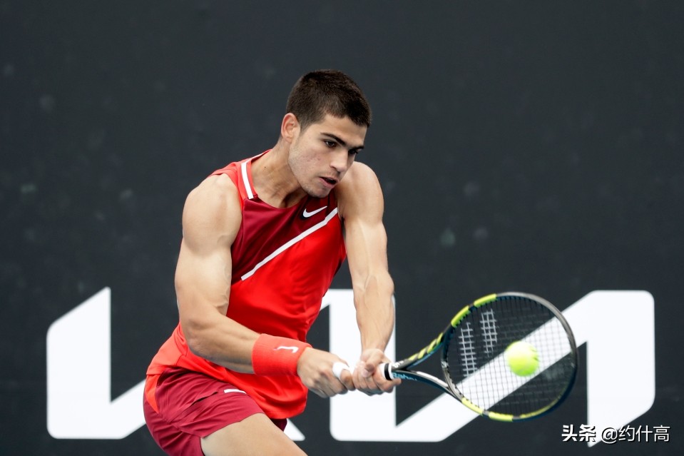 新生代小帅哥阿尔卡拉斯，被纳豆和小德宠溺的网坛小鲜肉