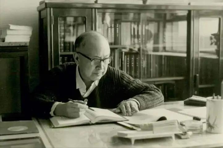 牛顿爱因斯坦神童,爱因斯坦牛顿两位超级天才