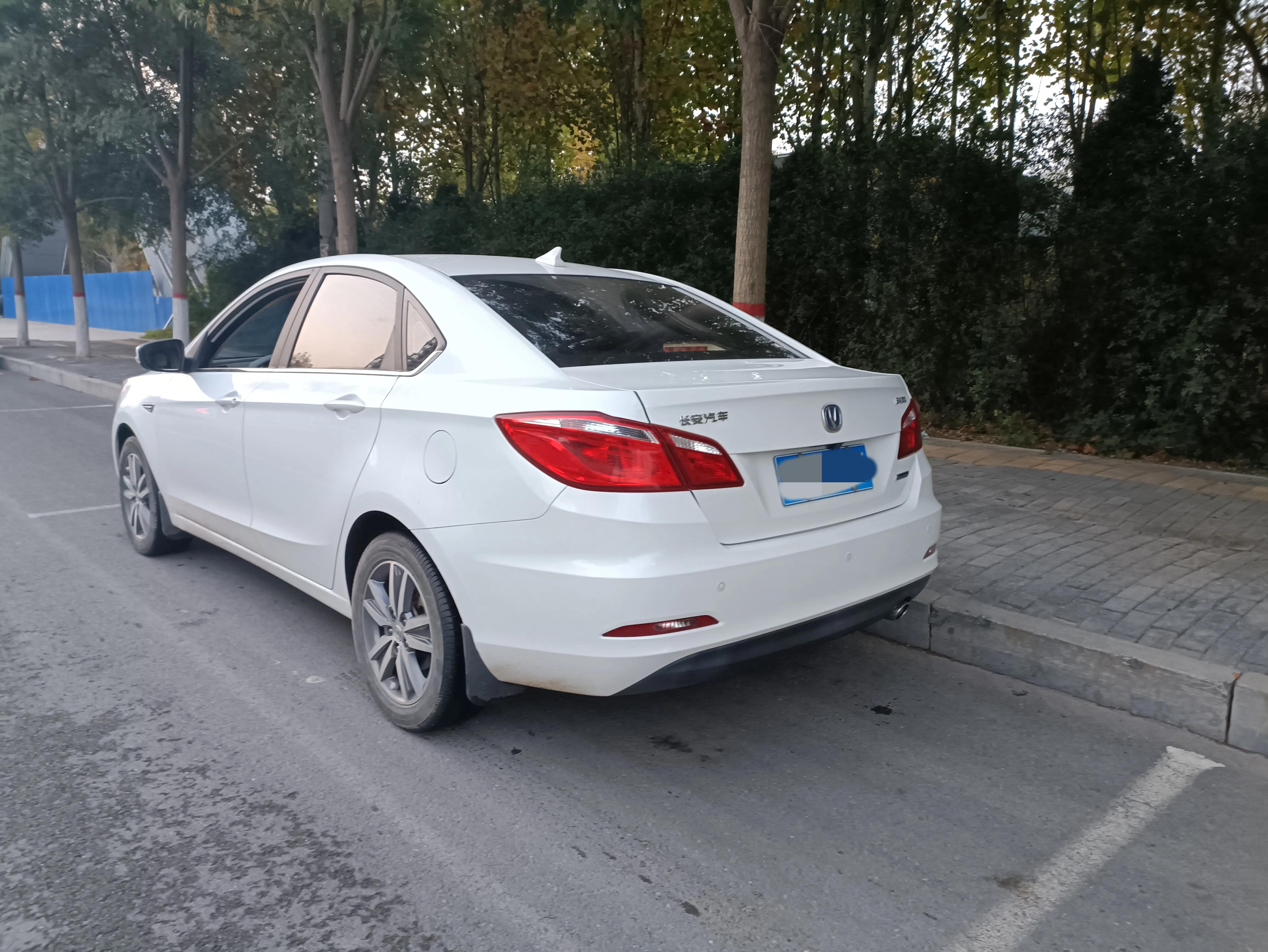 逸动升级汽车音响,逸动四喇叭和六喇叭