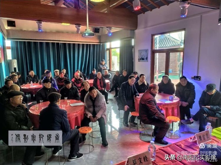 南阳退役老兵群成立一周年座谈会成功召开