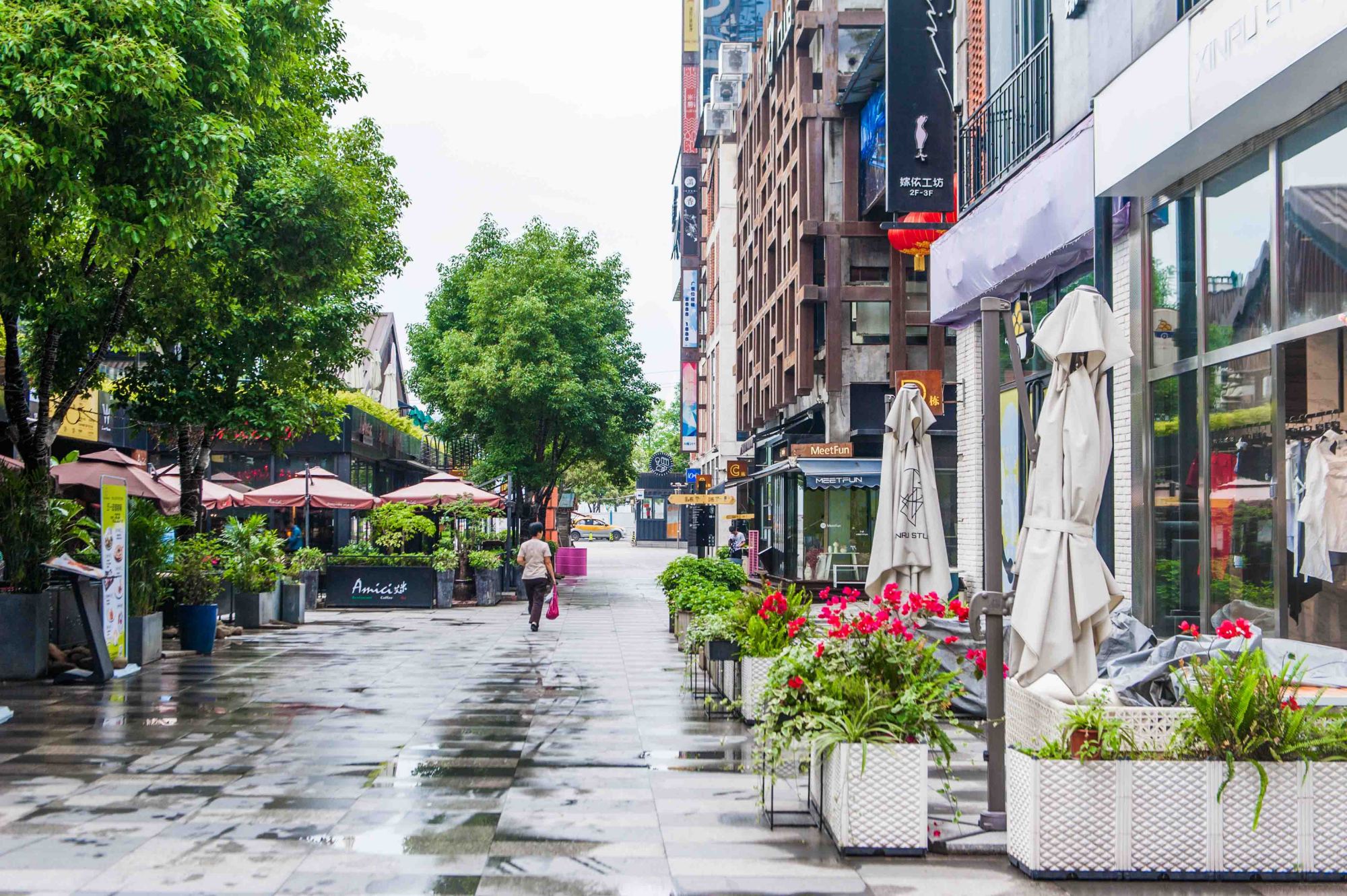 北京市798艺术中心免费吗,北京798艺术中心楼下