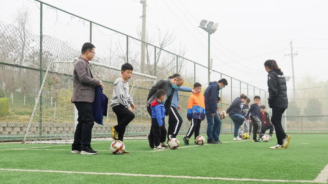 全民健身日健身盛宴点燃运动激情,周末公益养生课