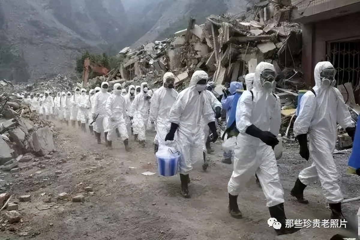 汶川有哪些瞬间让人泪流满面,回首汶川我们依然泪流满面