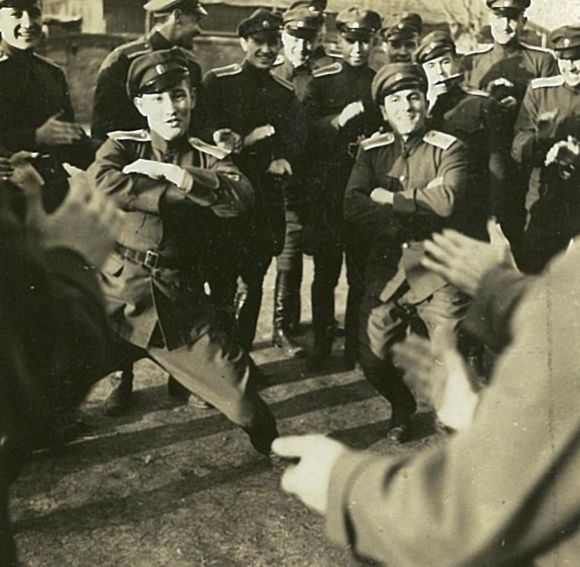 【时光印记】晚清花楼女子30张老照片,丰乳肥臀,仪态万千