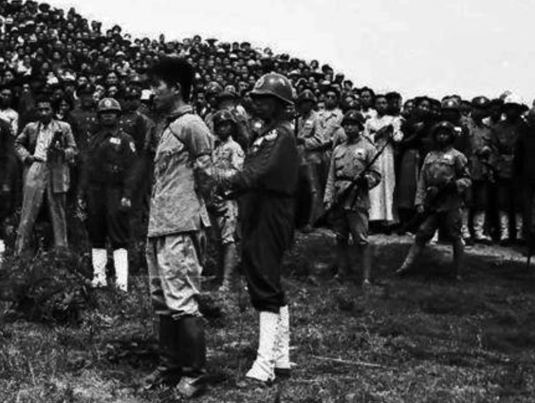 历史上的17张照片背后的故事,背后隐藏着一段有趣的历史故事