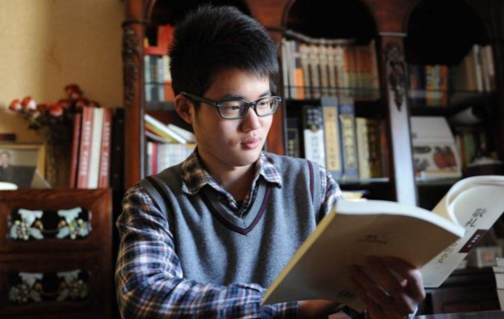 北大硕士卖米粉结局,董明珠北大研究生卖米粉