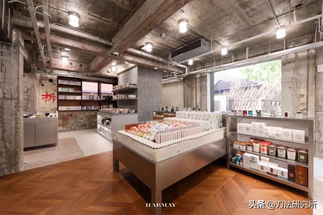 刷屏小红书的「上海玫瑰」，给门店体验营销带来这三点启示