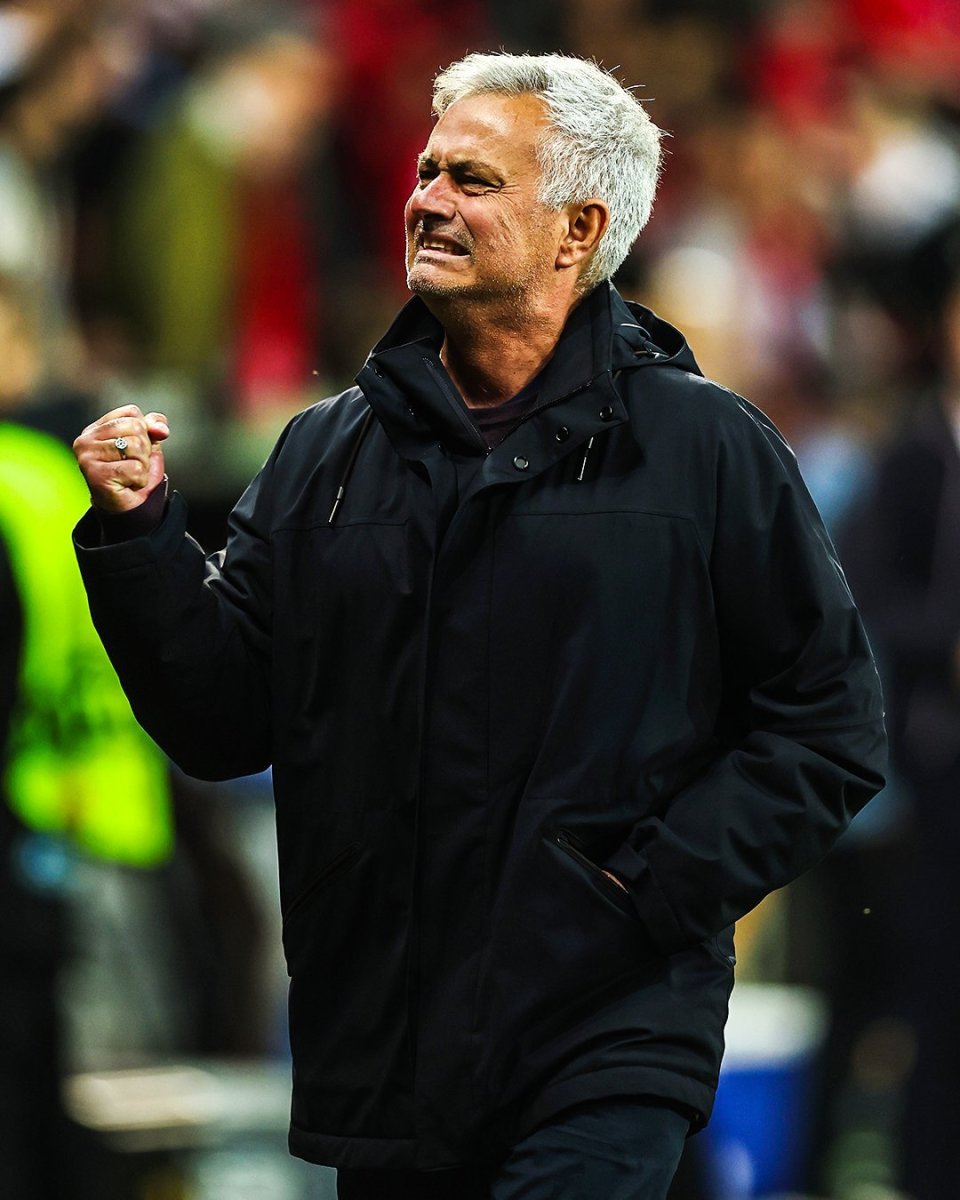 穆帅欧战决赛历史,2010欧冠决赛穆帅经典场面