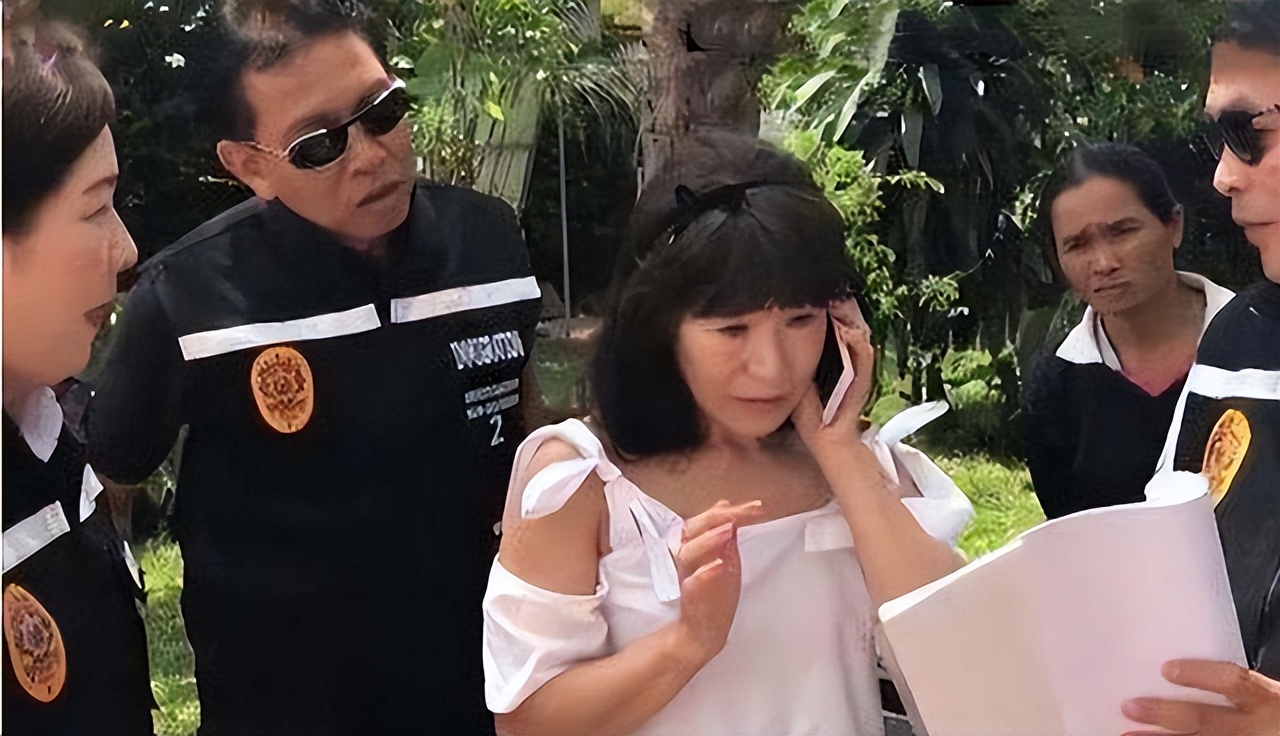 62岁大妈整容6次完整视频,63岁大妈为26岁小伙整容88次