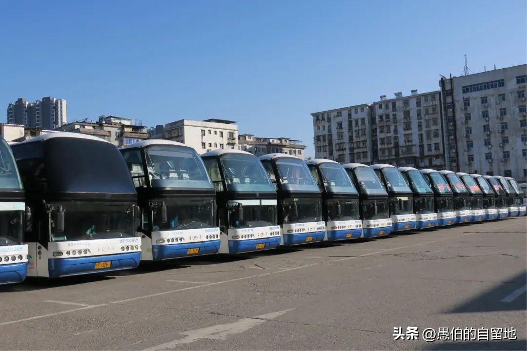 以前车爆满现在几乎没车了,过去的大客车