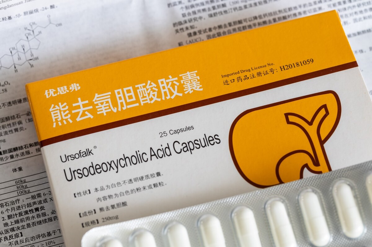 胆囊炎引起的打嗝怎么治疗吃啥药,胆囊炎会引起肝胆湿热吗吃什么药