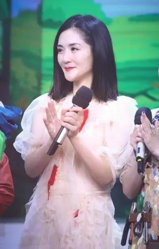 谢娜借包文婧3万欧元片段,包文婧谢娜澳洲旅行