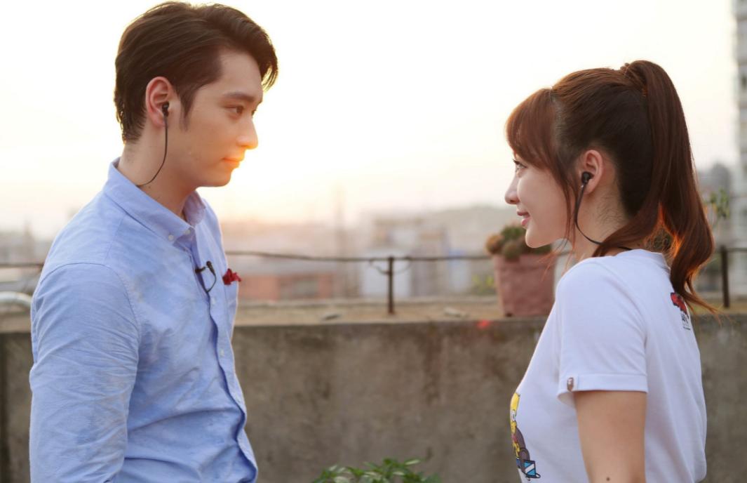 20岁小伙与35岁二婚女相亲,25岁小伙相亲