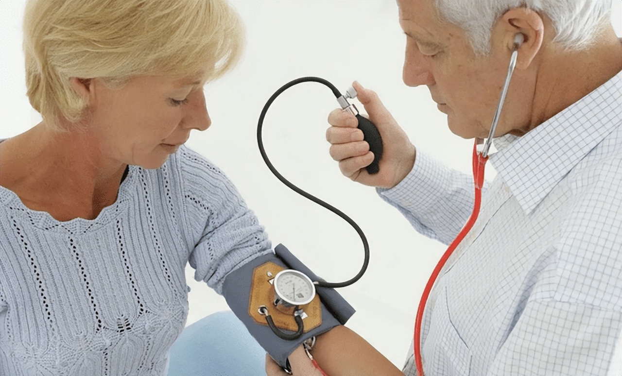 高血压患者这五种食物少碰,高血压患者不能碰这4种食物