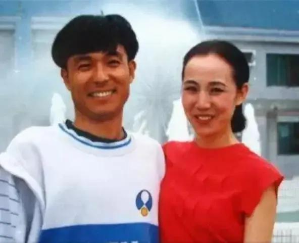 10对丁克夫妻，有人丁克至死，有人后悔晚矣，还有2对偷生孩子