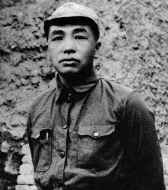 邓华缴获5箱白金龙烟，却只给毛主席一支，主席笑道：财不露白啊