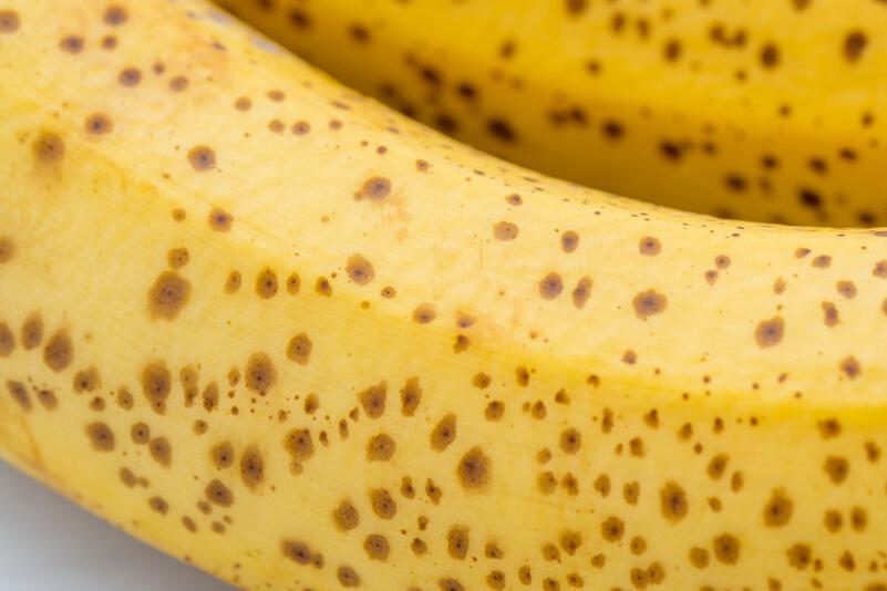 香蕉的买法和技巧,买香蕉时挑弯的还是直的好水果