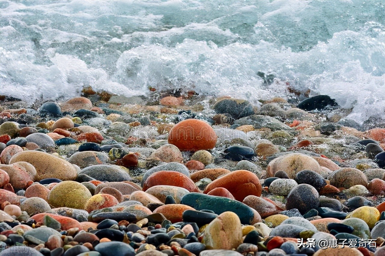 世界上最美的玛瑙,内蒙玛瑙湖出土三亿的玛瑙