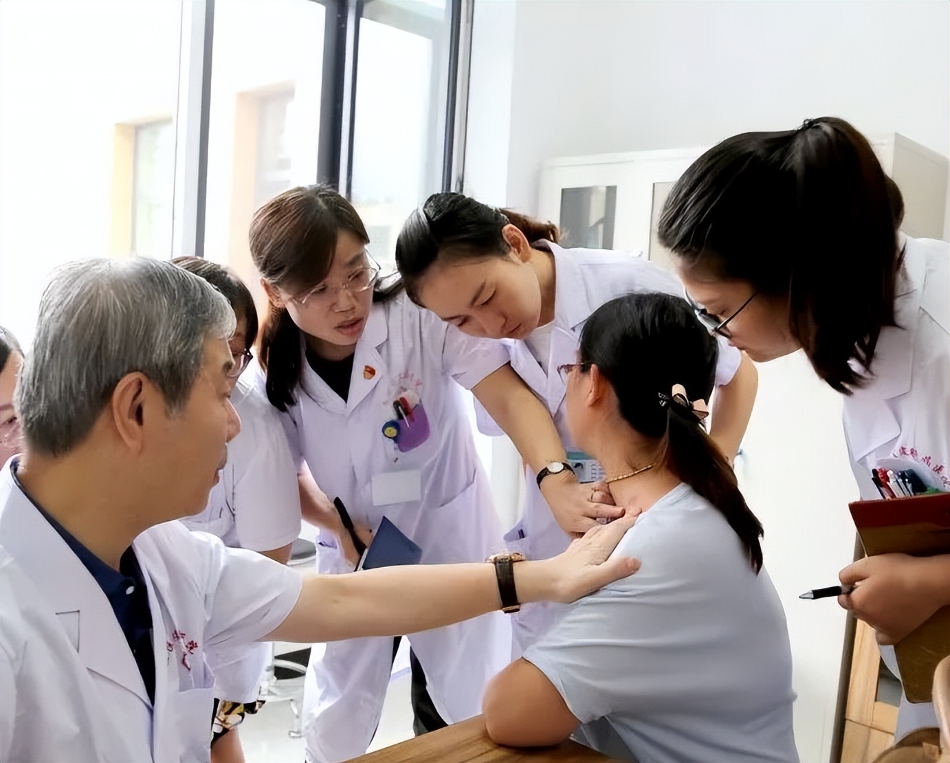 良性肿瘤手术后复发最危险的时期,良性肿瘤手术后为啥会继续长