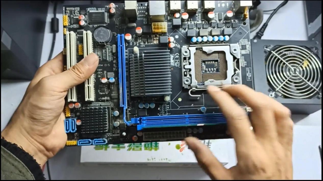 电脑开机出现英文按f1才能进系统,电脑启动要按f1修复方法