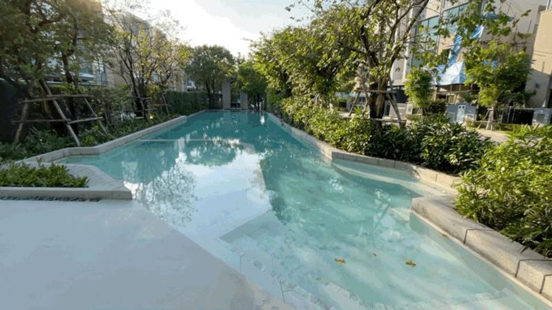 只要100多万的泰国三层别墅，6米挑高玻璃窗，比千万豪宅还大气