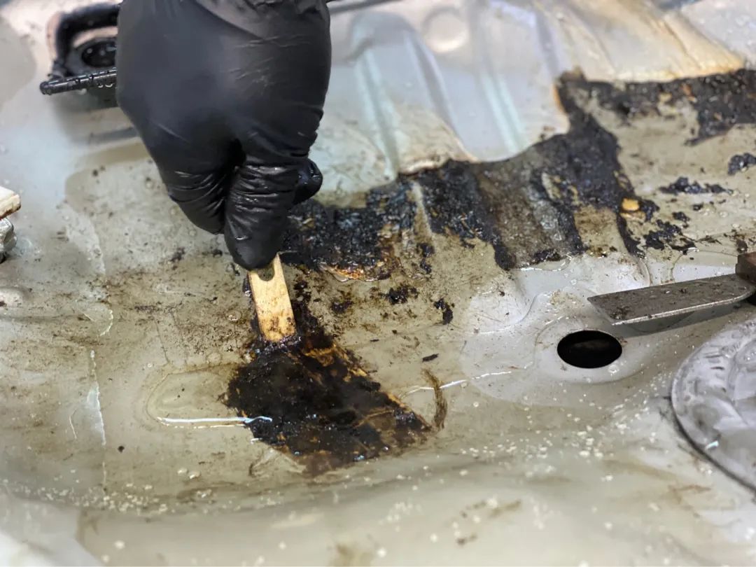 4代老皇冠翻新,翻新车十二代皇冠修复全过程