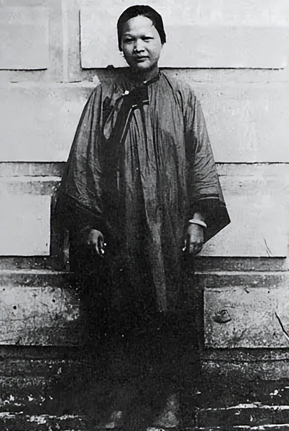 1993年台湾老兵找到失散45年的妻子后,对其丈夫说:我能带她走吗