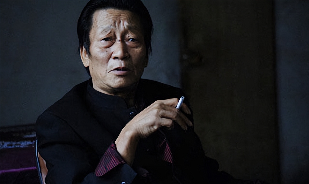 “傻子瓜子”创始人，80年挣到100万，*小平邓**曾力保他，这是为何