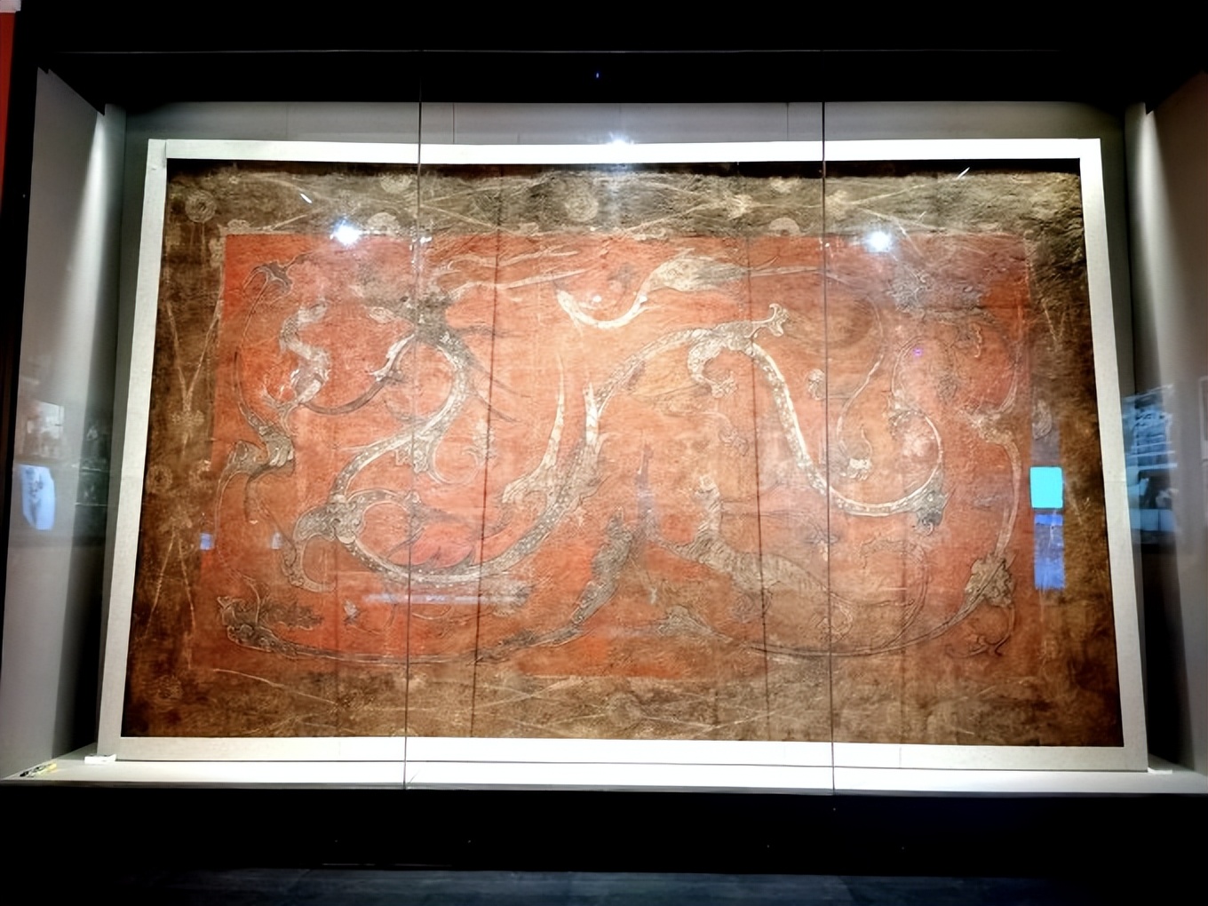 看一看老家河南的博物院里那些令世人震惊的*物文**