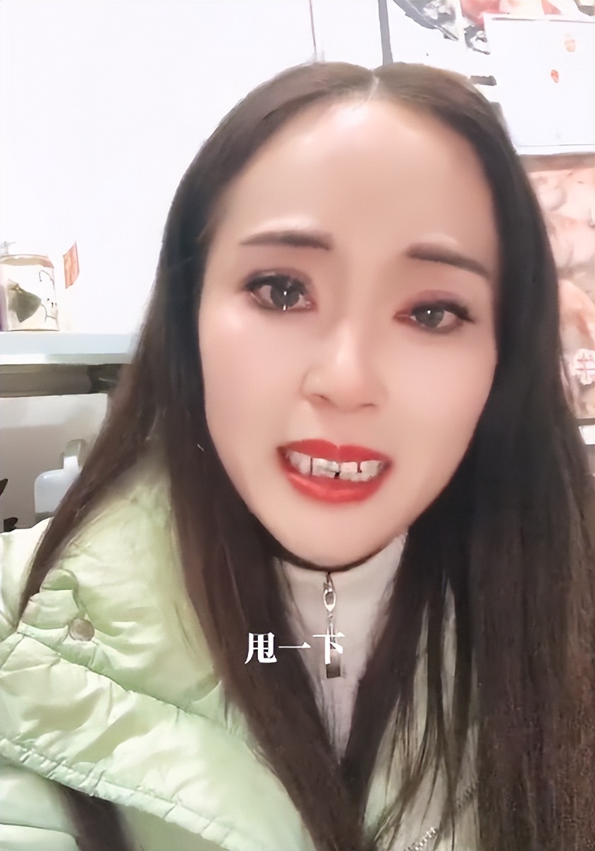 女网红遭男人骚扰,女网红被骚扰了