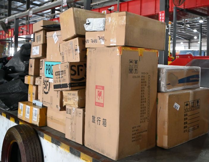 邮寄衣服大包裹哪个物流合适,寄大件衣服行李什么物流最便宜