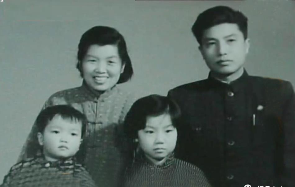 黄薇和蔡国庆是什么关系,黄薇蔡国庆