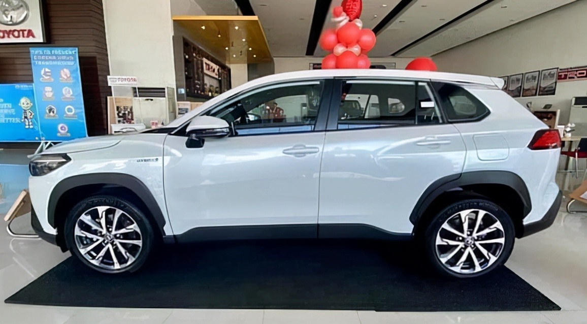 丰田suv全部车型选哪个配置合适,丰田重磅suv来袭搭载2.5l混动