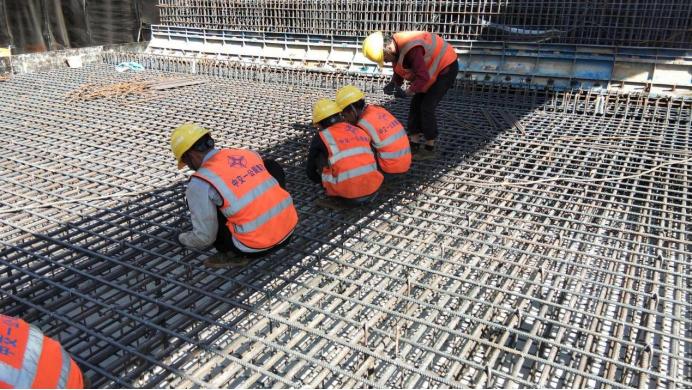 钢筋搭接焊接及机械连接区别,钢筋连接的方法主要有搭接焊接