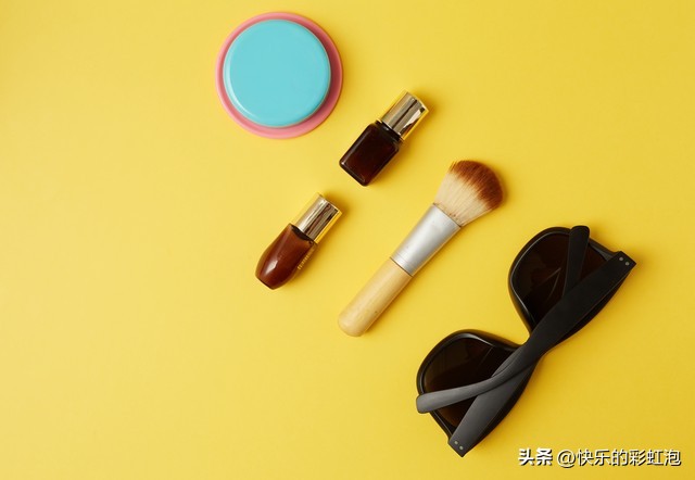 大理上班一个月1000块生活费够么,一个月生活费1000怎么花还能省钱