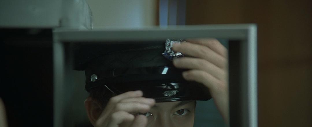 摘皇家*徽警**，无误差手表，放5次烟花，8部细节拉满的回归题材电影