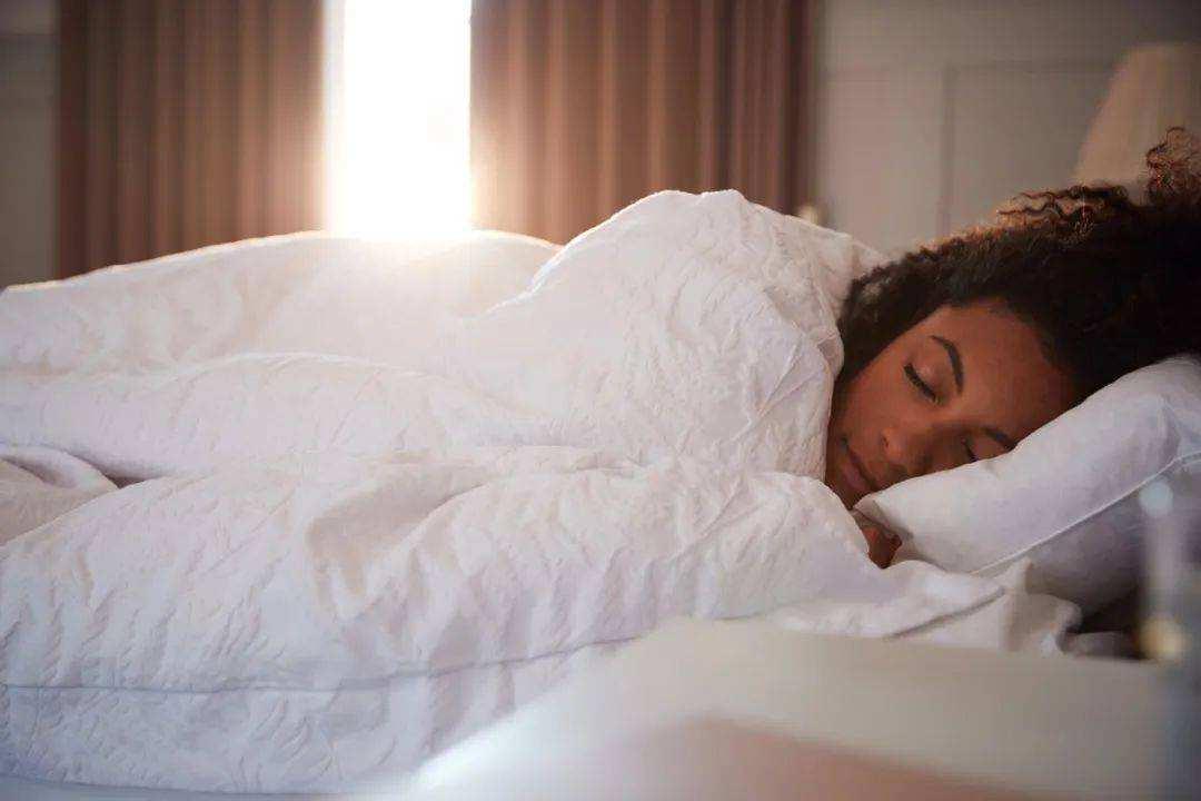 睡前艾叶生姜泡脚,睡前用艾叶泡脚对身体有什么好处