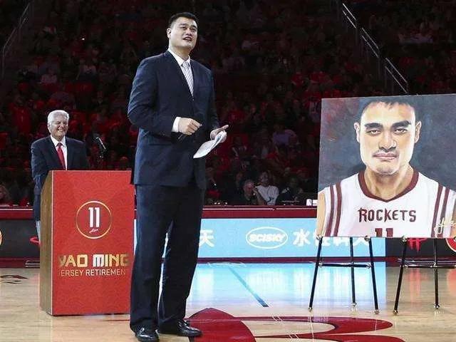 小巨人姚明nba,姚明在nba赚了多少钱