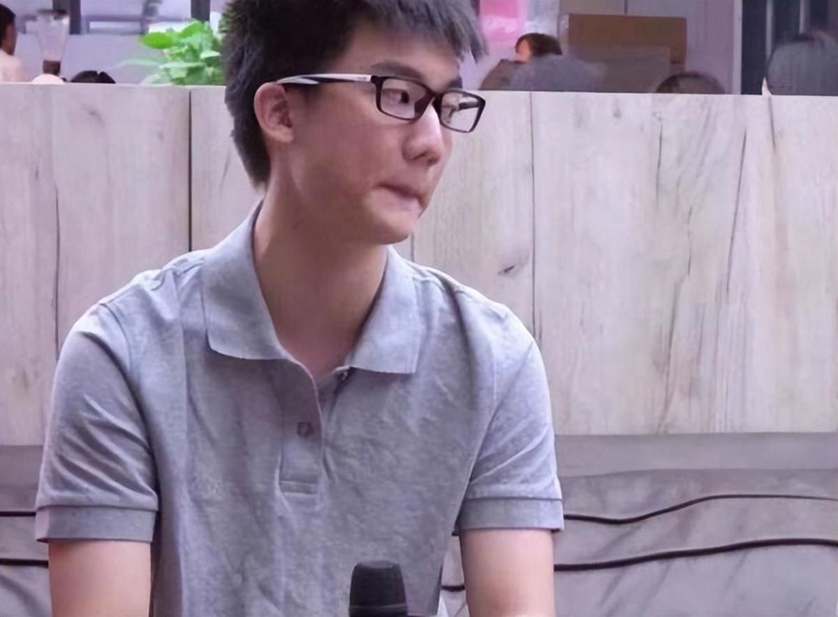 当年说高考题很简单的考生,今年高考提前交卷考得怎么样了