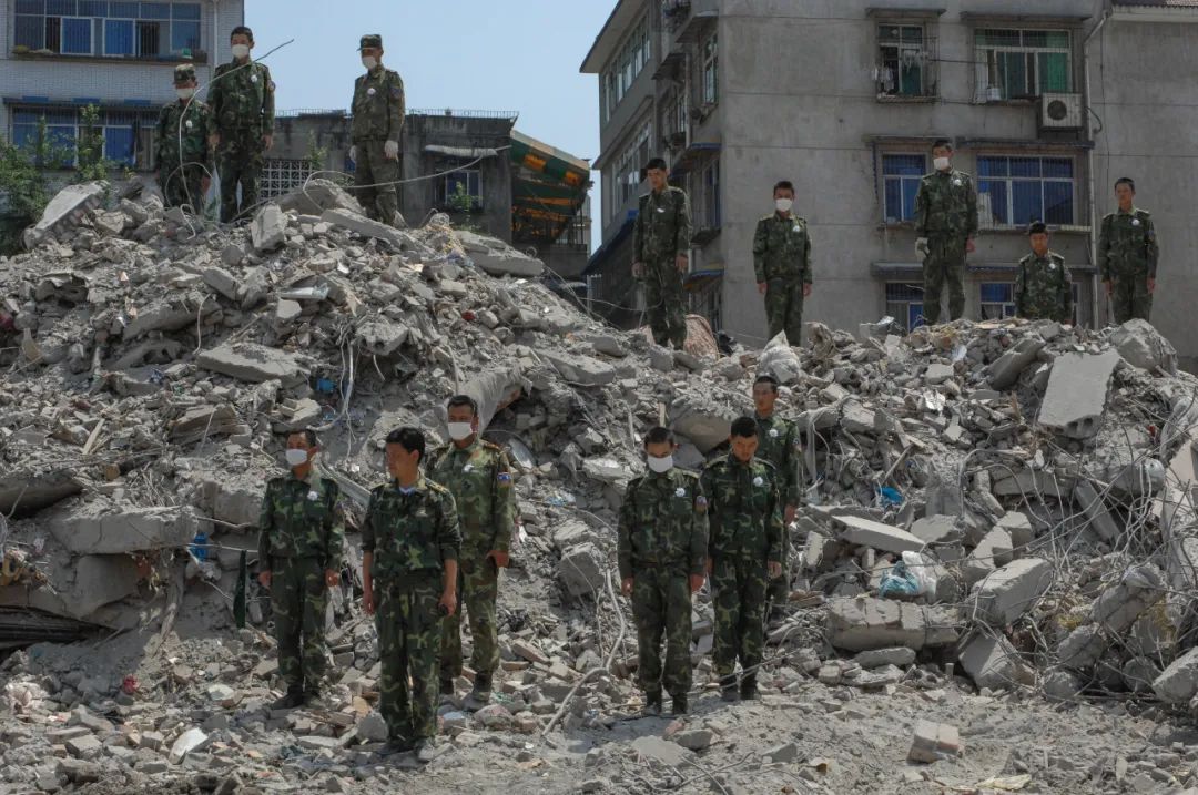 汶川地震15周年记录图片,汶川地震这些画面让人噙满泪水