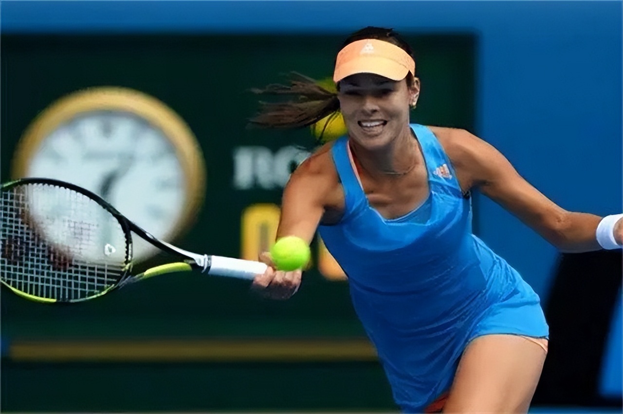 她曾被称为圈内第一美女,她曾是国内第一美女