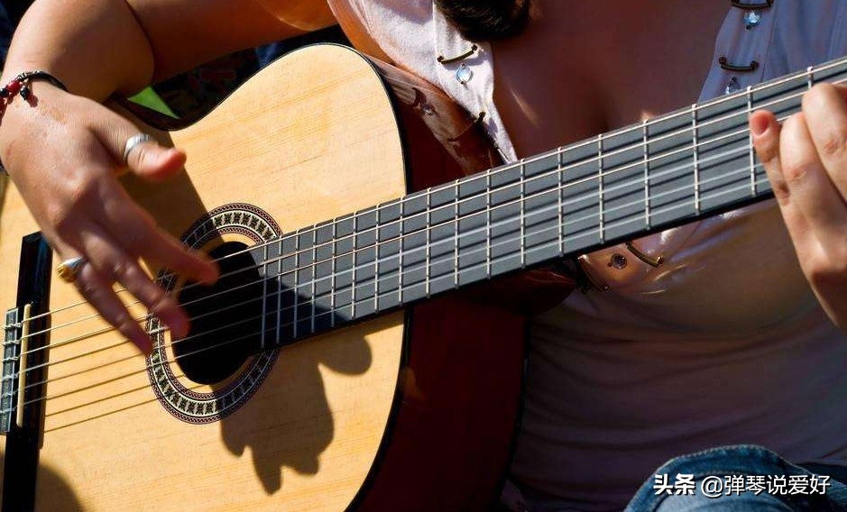 学吉他好几个月还没起茧,怎样练好吉他基本功