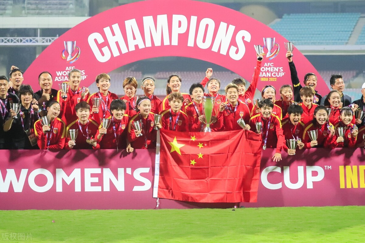 世界杯中国球迷痛哭,国足进入世界杯球迷反应