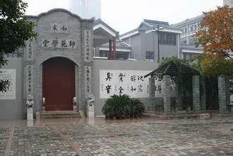 鎭板悓瀛﹀皯骞翠竵涓句汉鍝竴闆嗗嚭鐜扮殑,鎭板悓瀛﹀皯骞翠竵涓句汉澶氬皯闆嗗嚭鐜扮殑