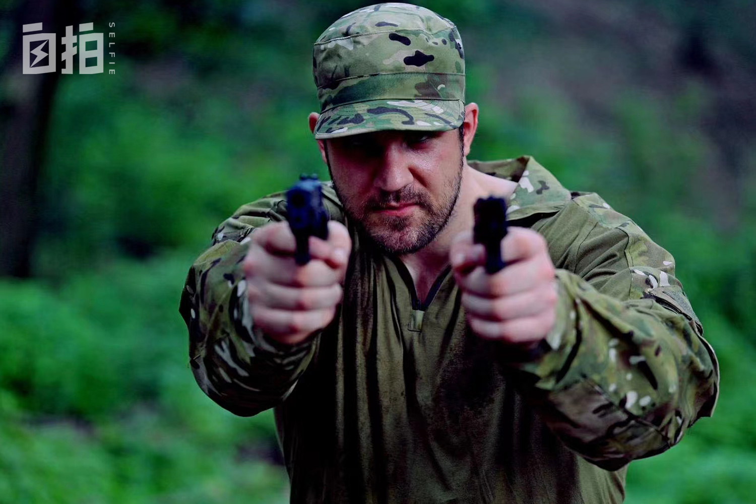 我,英国人,20年前来东北学功夫,偶遇吴京后,实现了演员梦