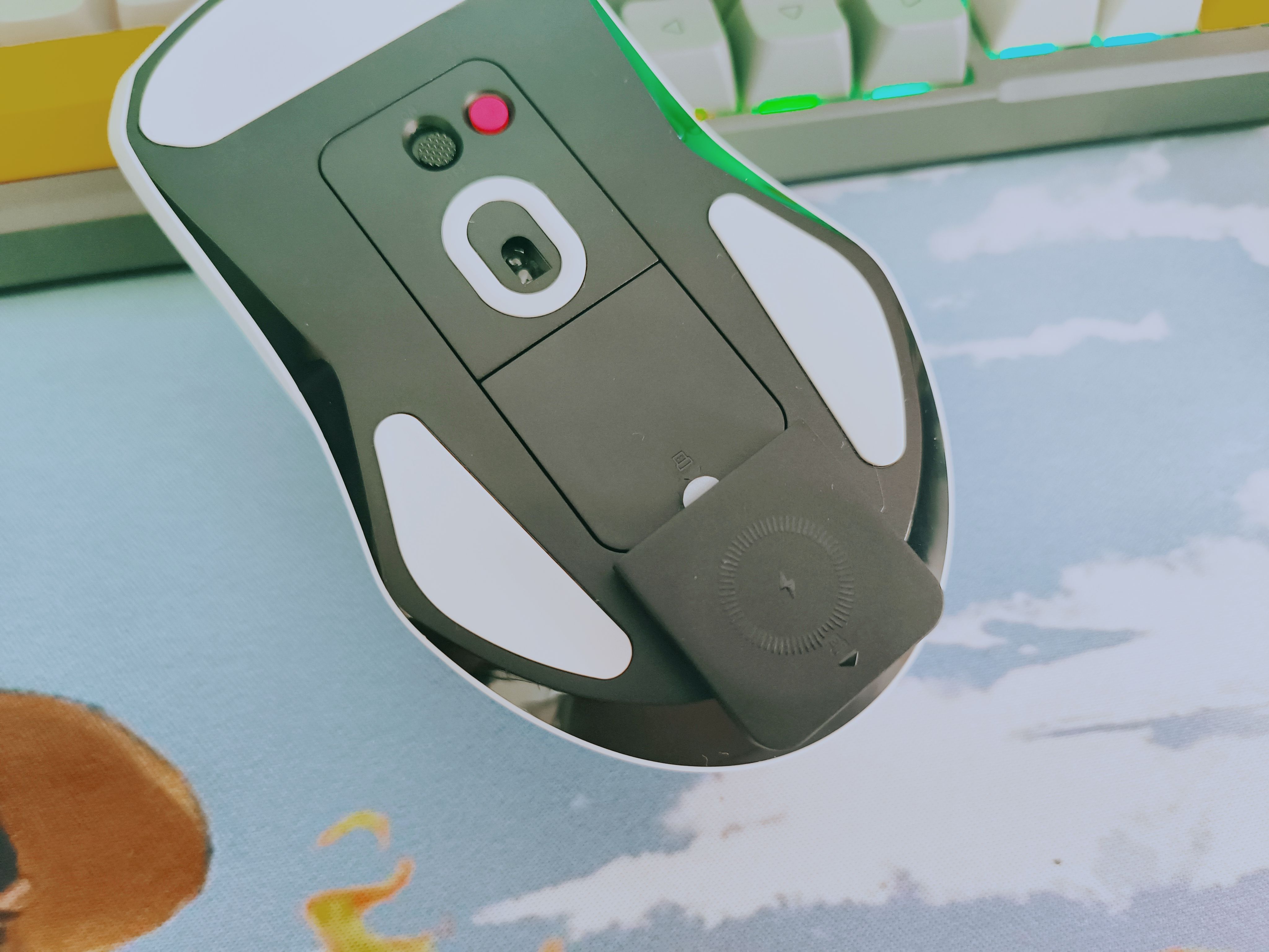 雷柏vt9pro和蜻蜓f1promax选哪个,雷柏vt9pro鼠标防滑贴