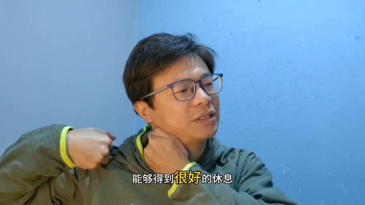 【睡前】肩膀中束拉伸,肩膀放下千斤重担,重点要温柔#筋膜