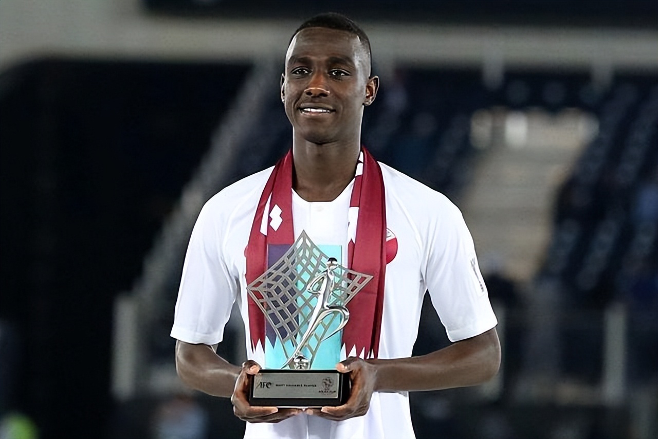 盘点世界杯的球王太太团,世界杯32强当家球星